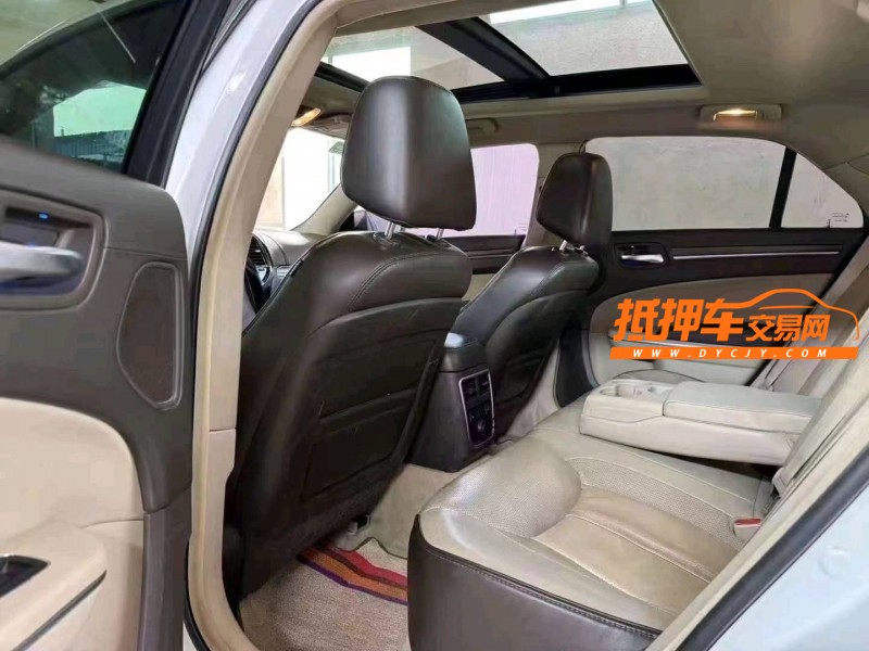 濱州14年克萊斯勒300C7