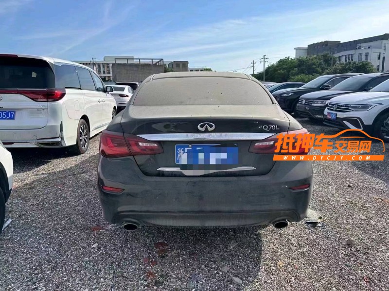 嘉興18年英菲尼迪Q705