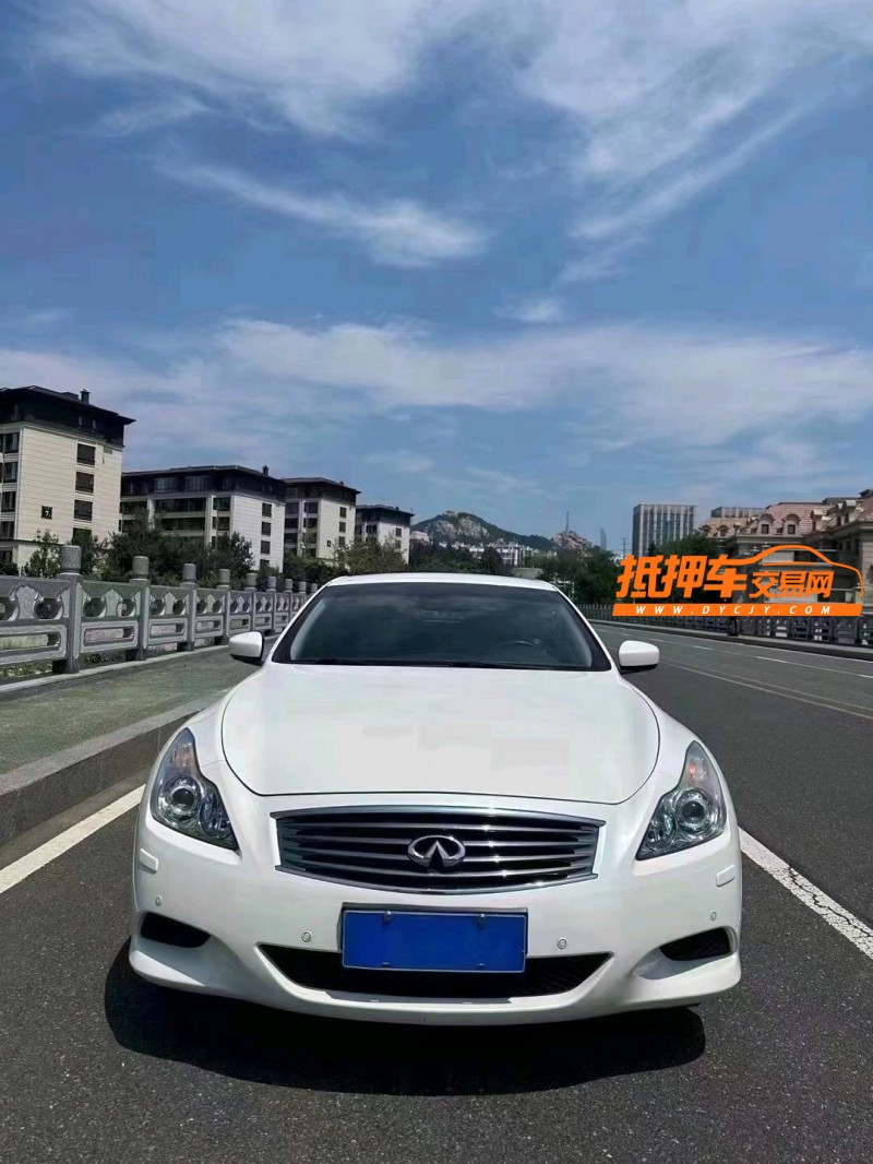 青島16年英菲尼迪Q601