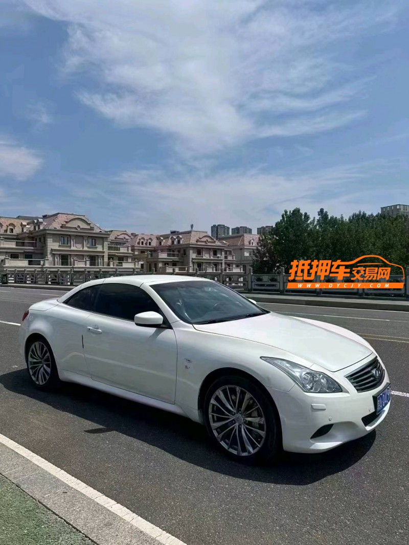 青島16年英菲尼迪Q602
