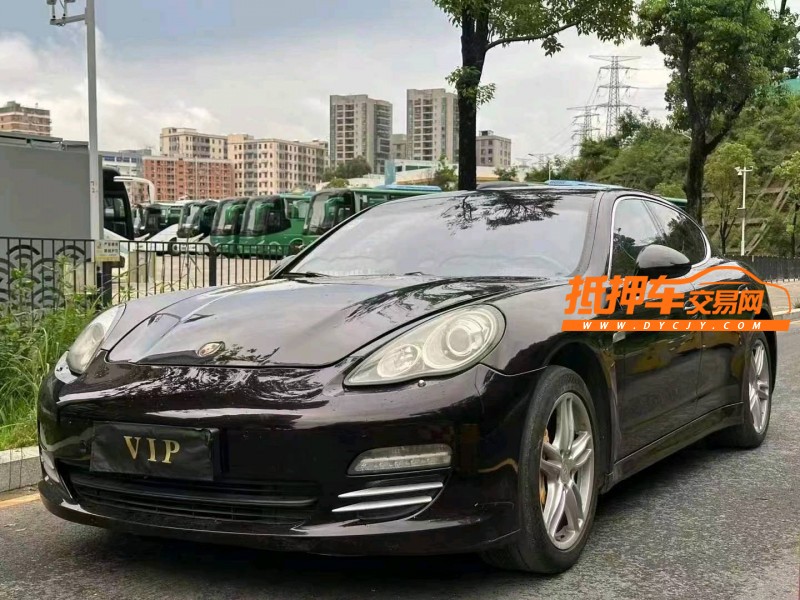 广州10年保时捷帕拉梅拉3