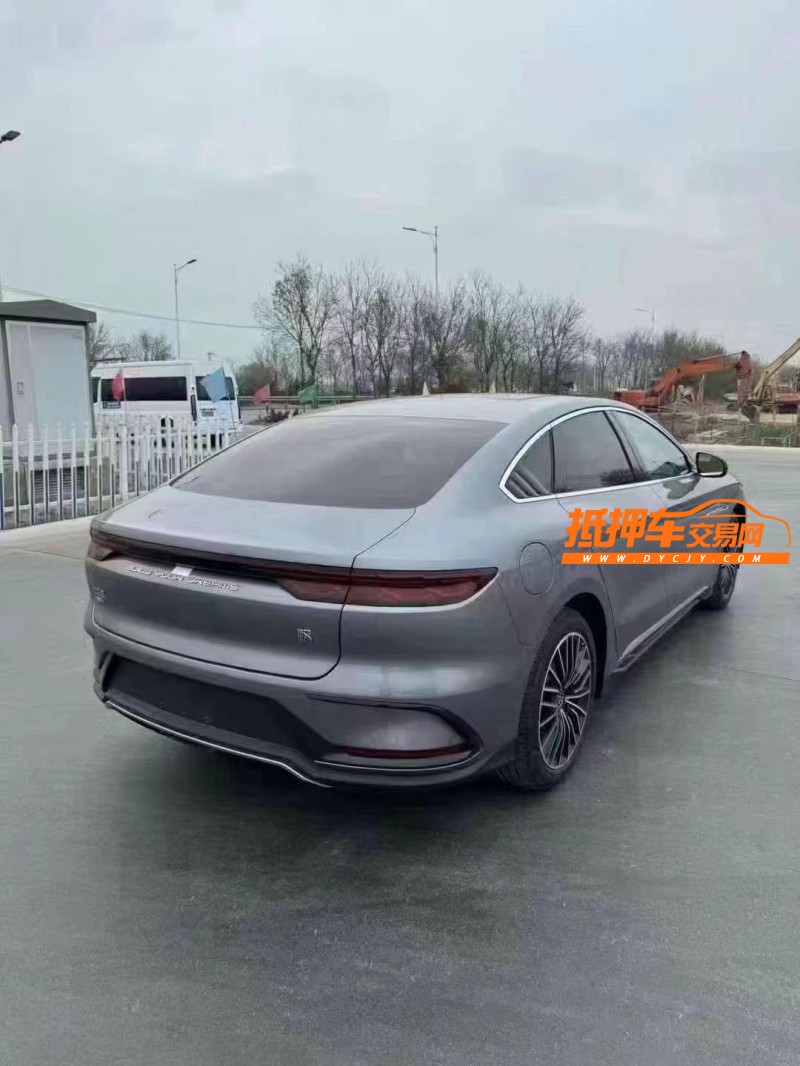 济宁24年比亚迪汉8