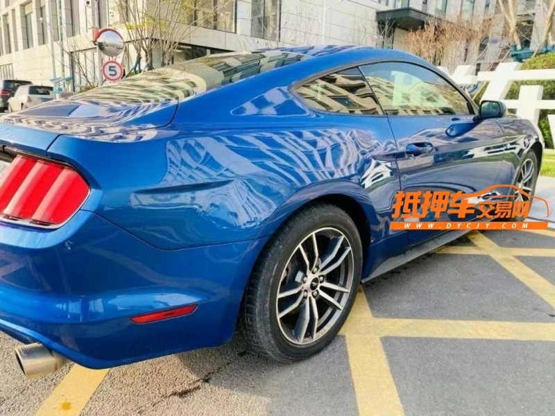 青岛17年福特野马4