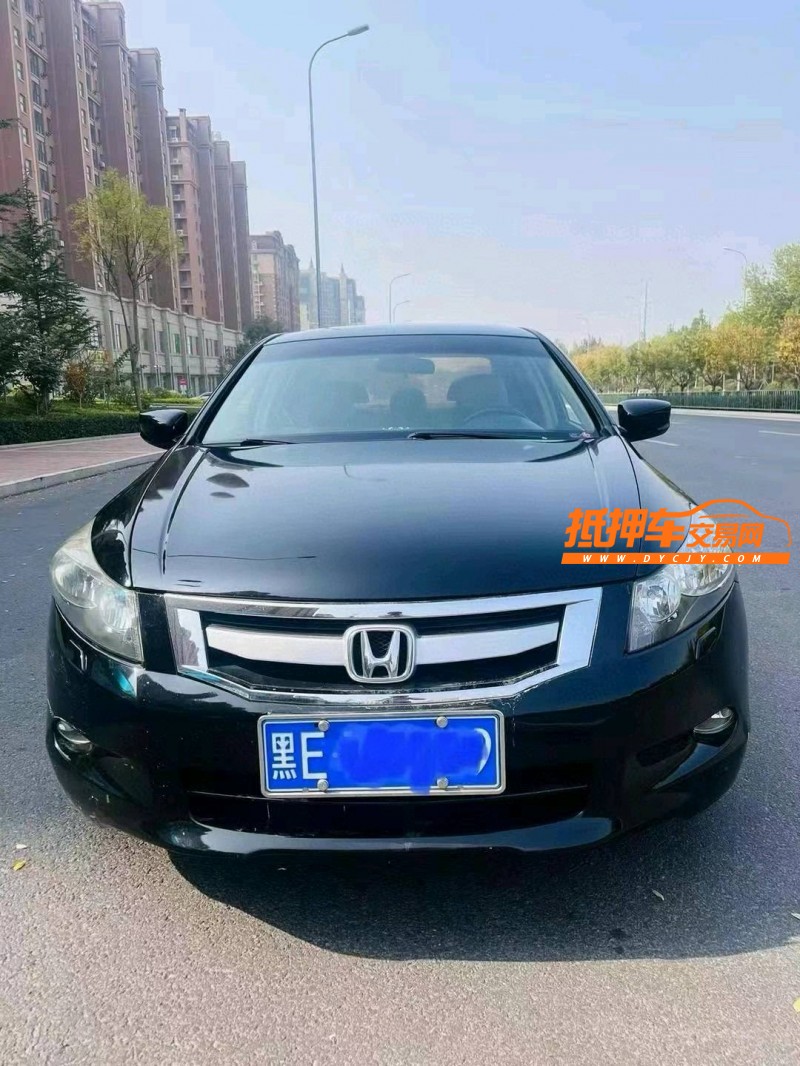 青岛10年本田雅阁1