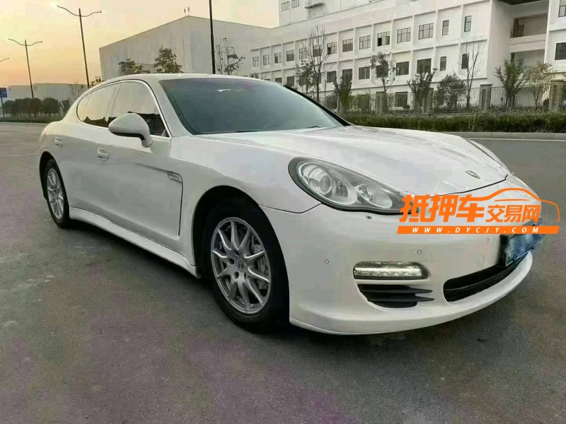 紹興12年保時捷帕拉梅拉3