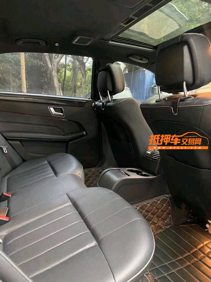 广州16年奔驰E8
