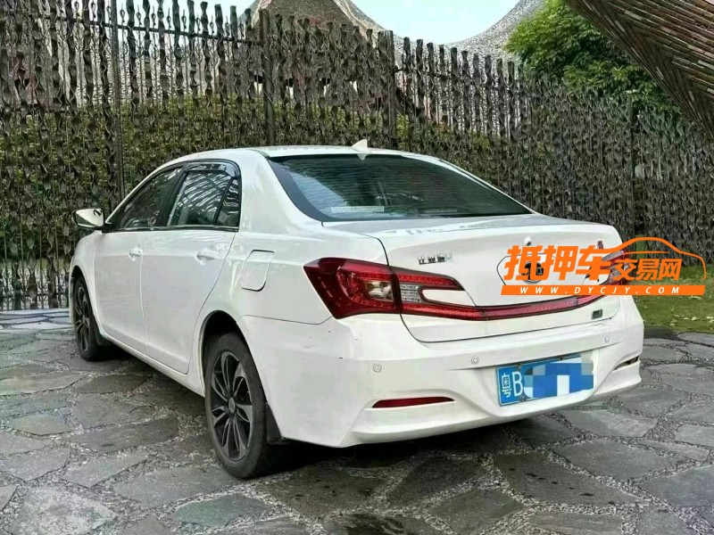 广州16年比亚迪秦8