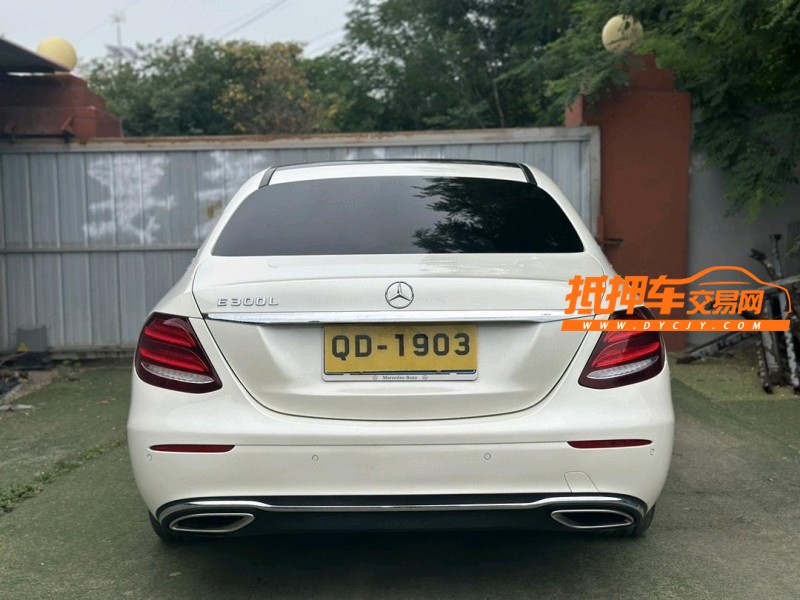青岛19年奔驰E8