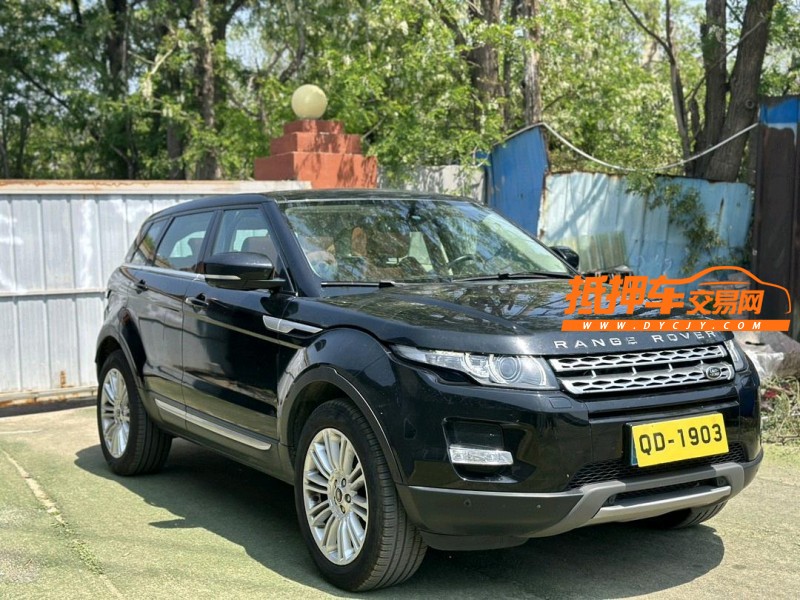 青岛14年路虎极光3