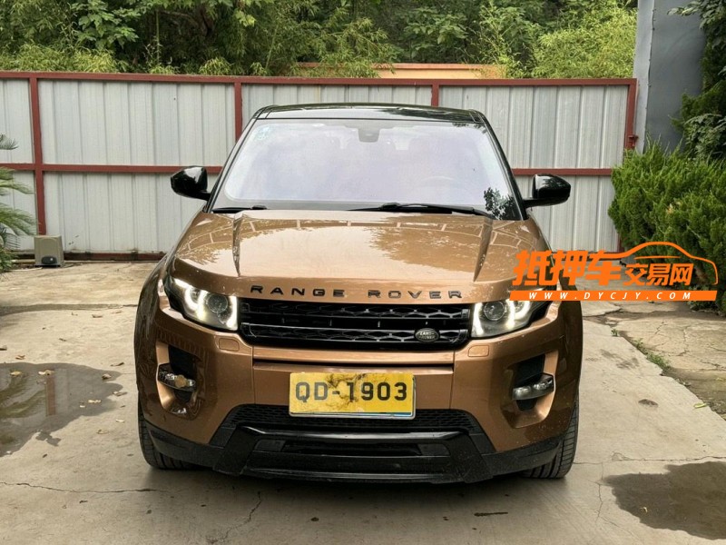 青岛14年路虎极光1