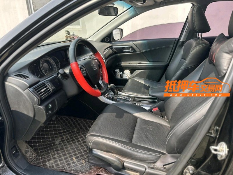 青岛18年本田雅阁4