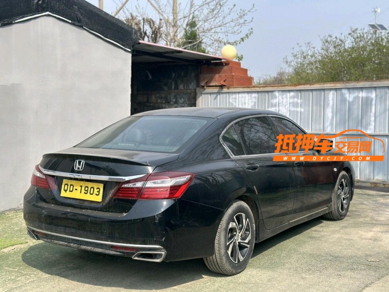 青岛18年本田雅阁7