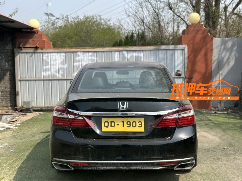 青岛18年本田雅阁8