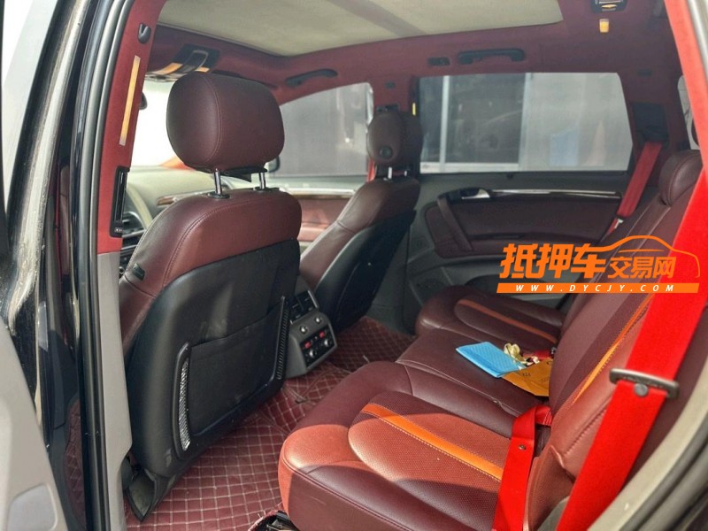 青岛11年奥迪Q75