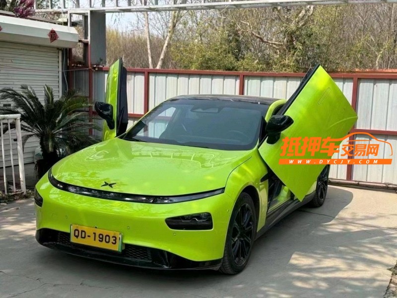 青島22年小鵬汽車p73