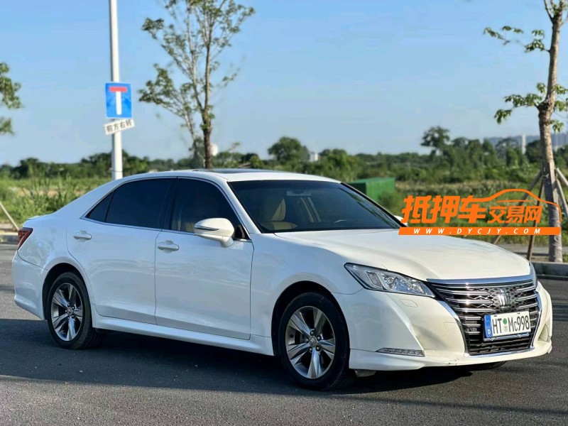 汕头17年丰田皇冠2