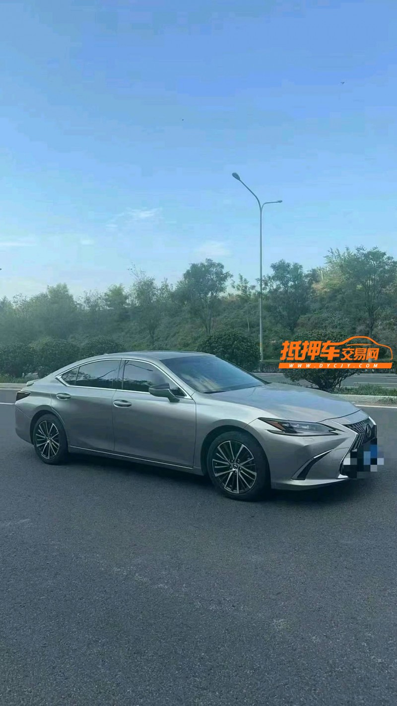 济宁23年雷克萨斯ES2
