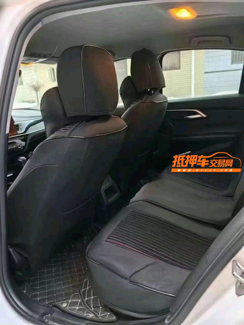 保定19年宝马1系7