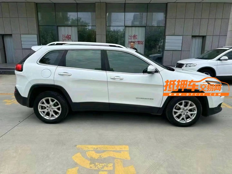 济宁17年Jeep自由光4