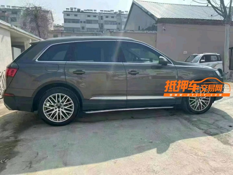 泰安16年奧迪Q74