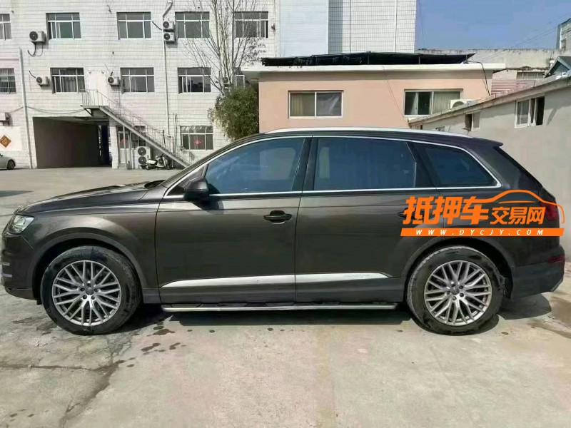 泰安16年奧迪Q75