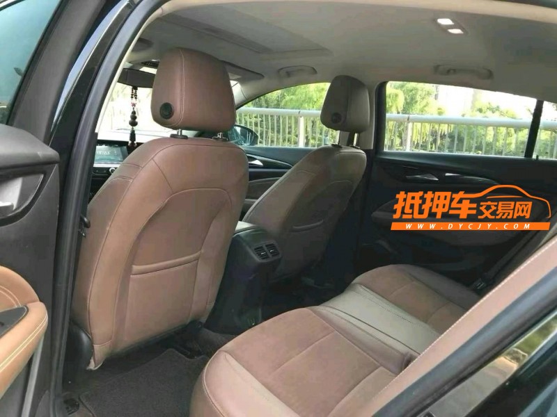 潍坊18年别克君威4