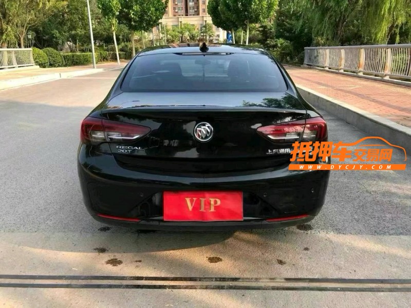 潍坊18年别克君威6