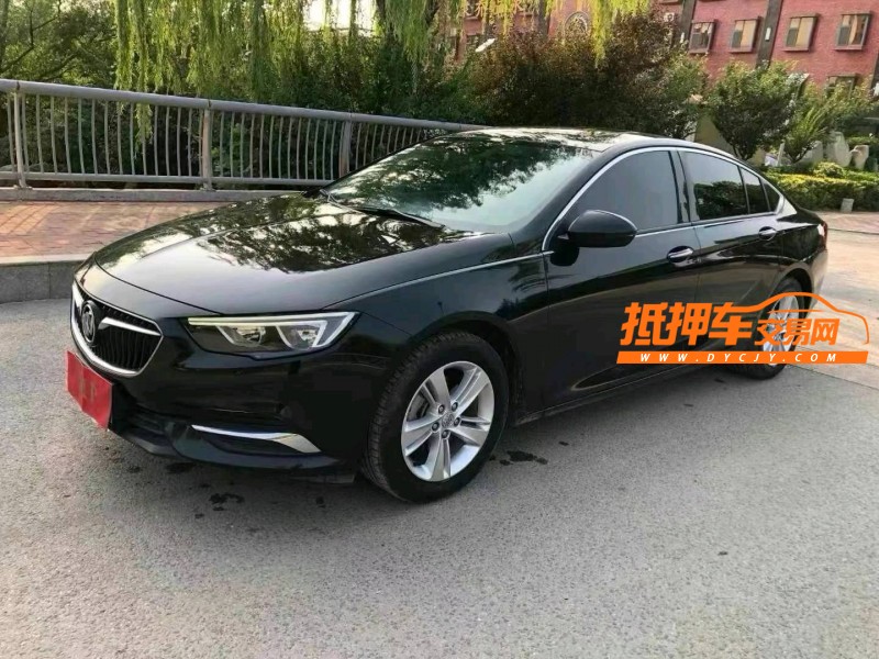 潍坊18年别克君威8