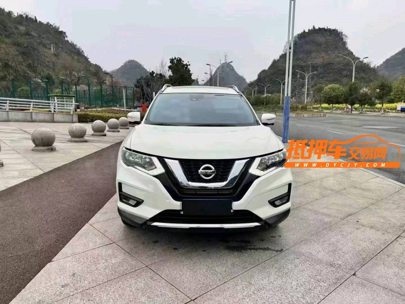 黔東南19年日產奇駿1