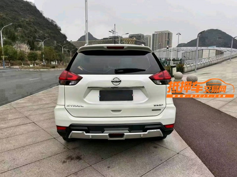 黔東南19年日產奇駿5