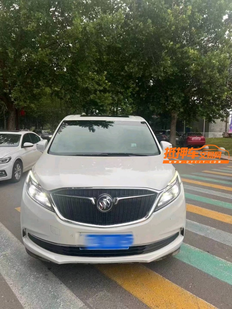 保定17年别克GL81