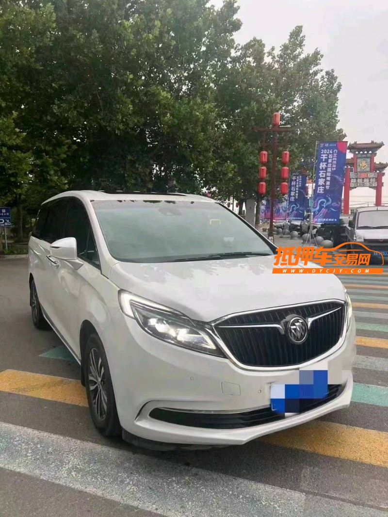 保定17年别克GL82