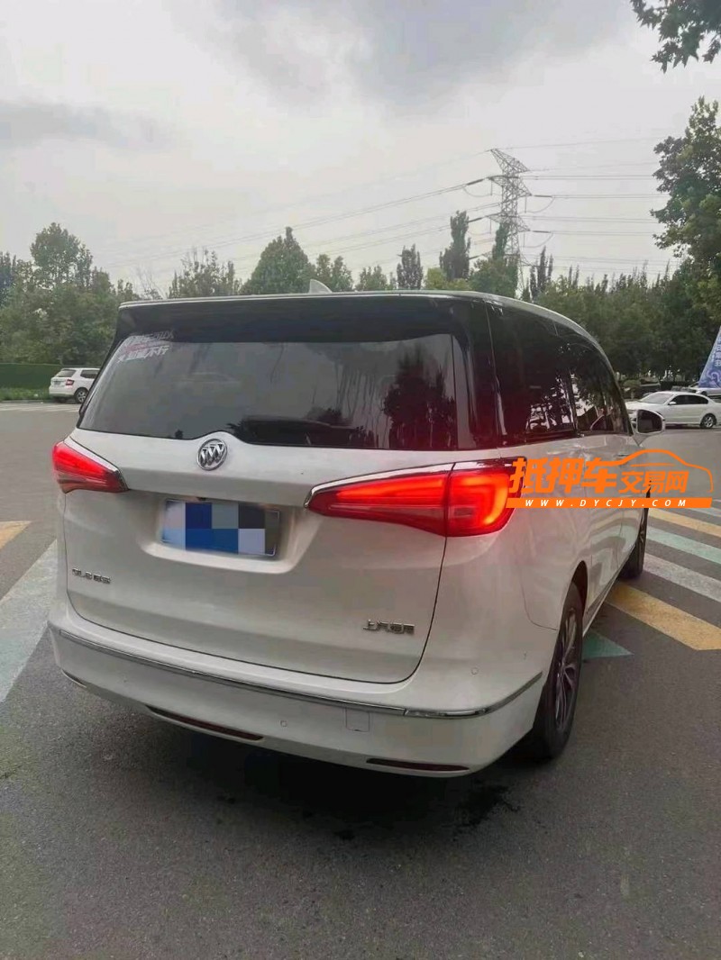 保定17年别克GL83