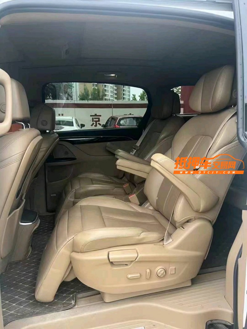 保定17年别克GL88