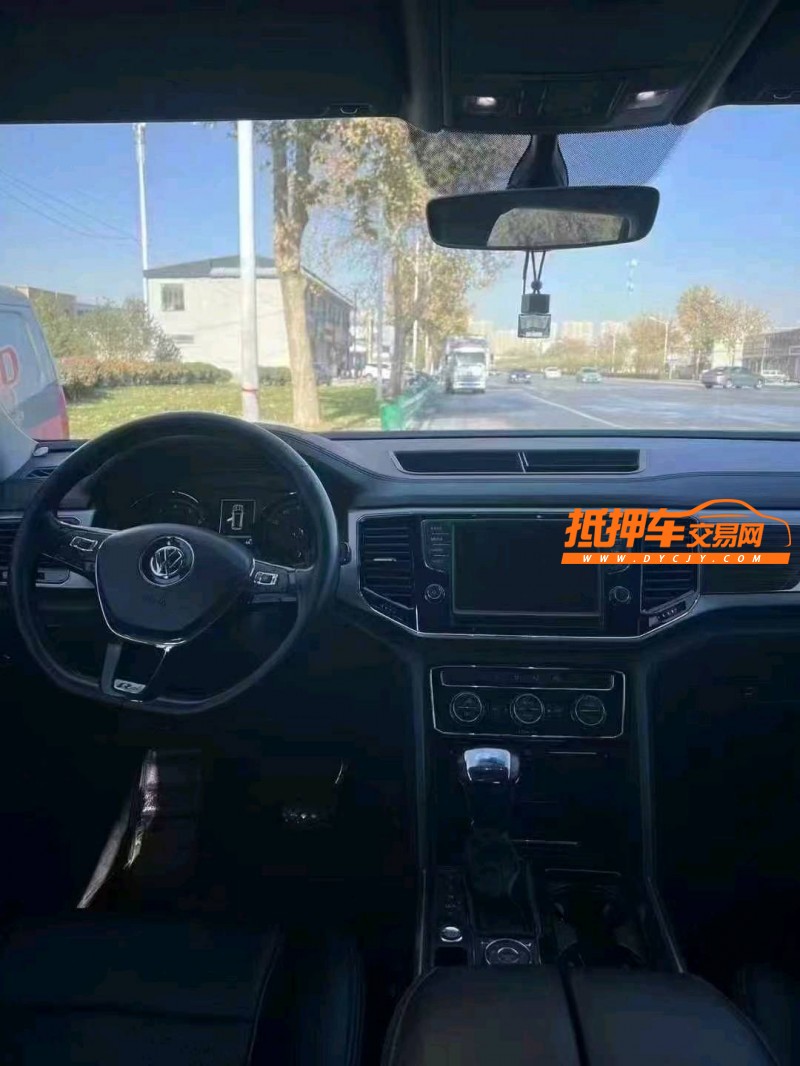 保定17年大众途昂5