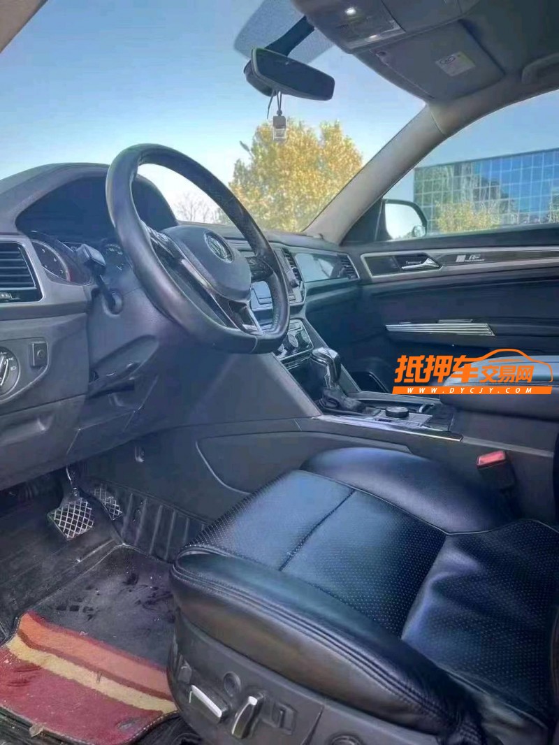 保定17年大众途昂8