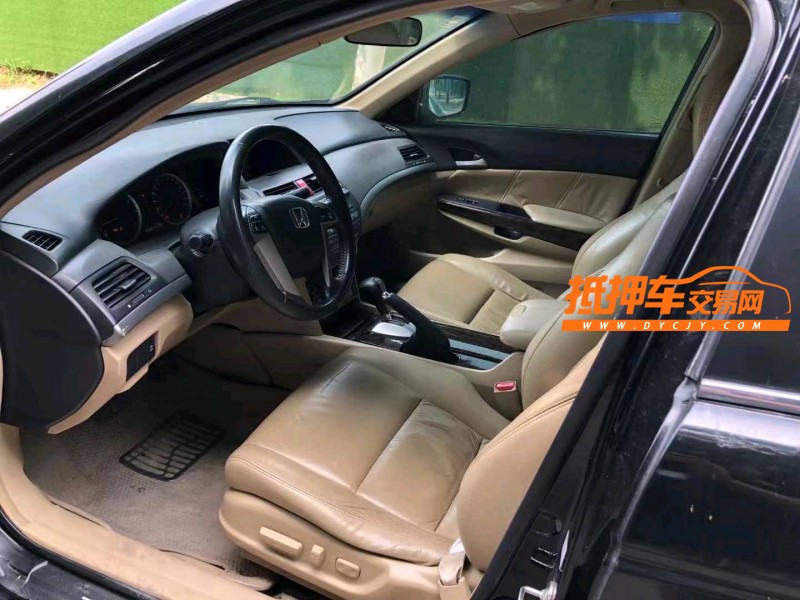 烟台10年本田雅阁3