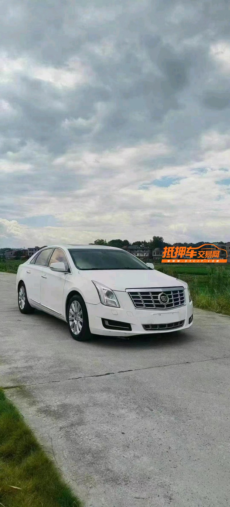 济宁15年凯迪拉克XTS3