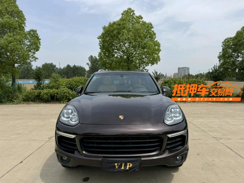 盐城15年保时捷卡宴1
