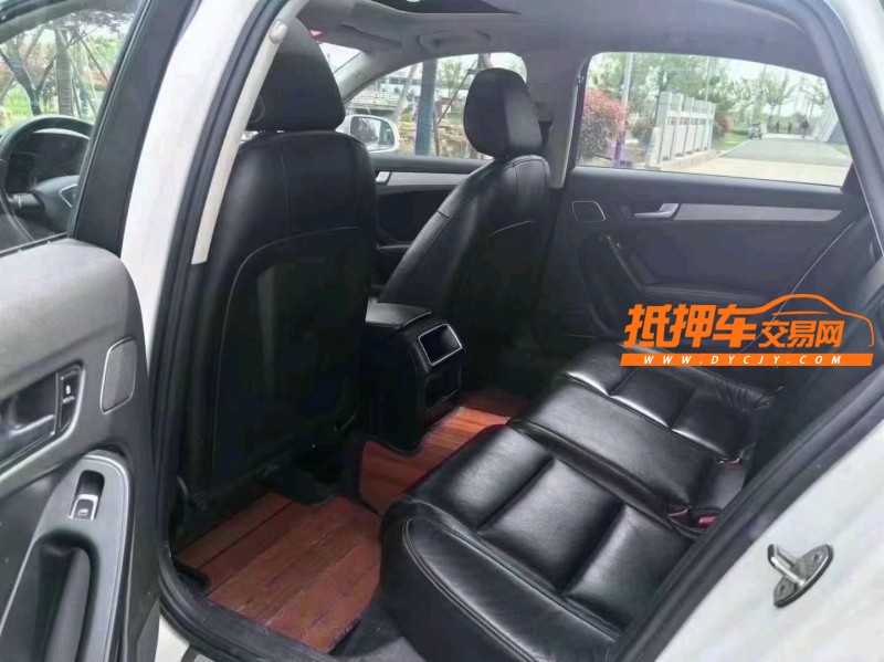 济宁14年奥迪A4L5