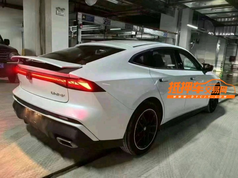 銅仁24年長安汽車UNI-V5