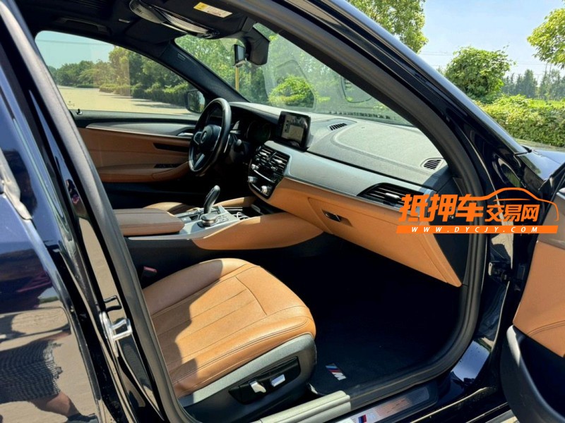 盐城17年宝马5系9