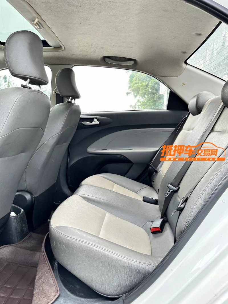 东莞19年起亚焕驰5