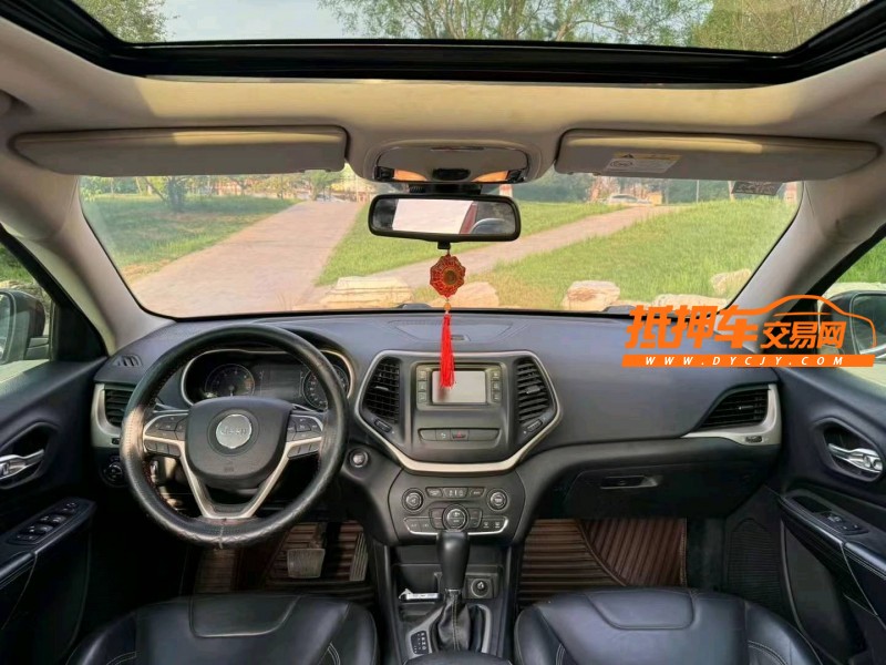 邢台16年Jeep自由光5