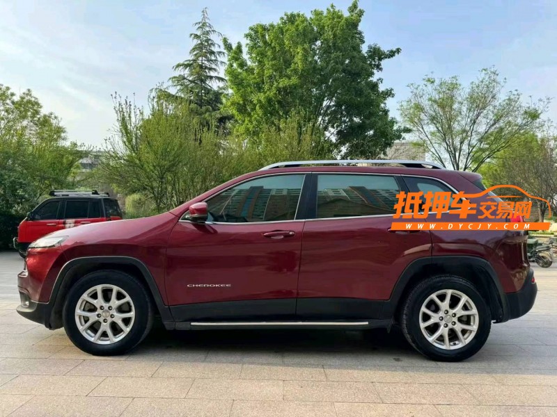 邢台16年Jeep自由光8