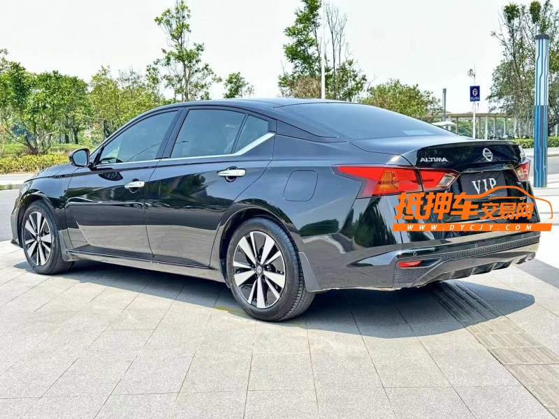 东莞22年日产天籁7