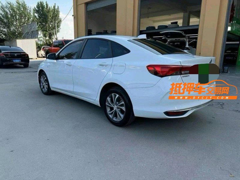 枣庄22年别克威朗5