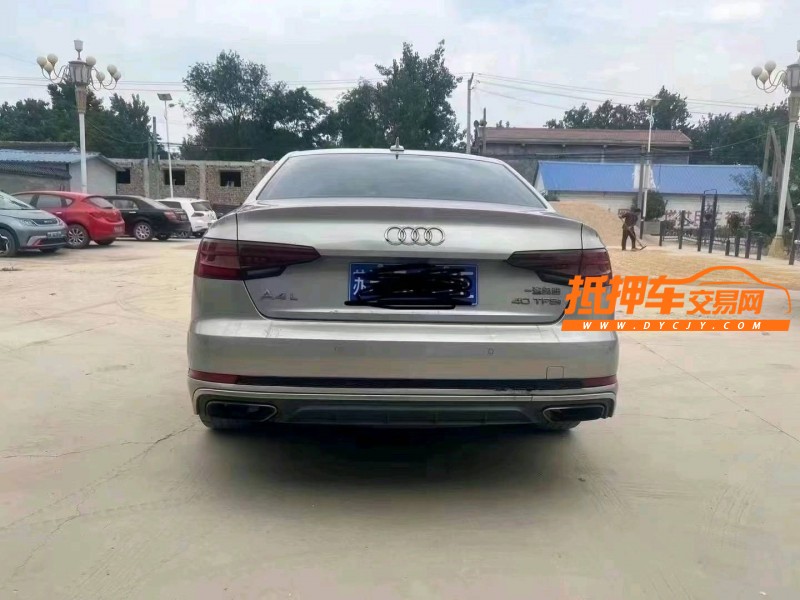青岛18年奥迪A4L9