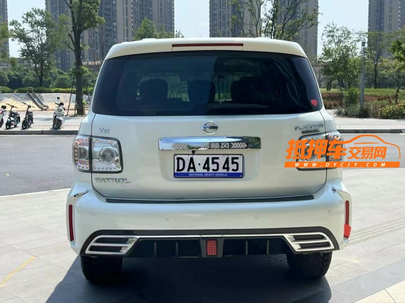 东莞18年日产途乐9