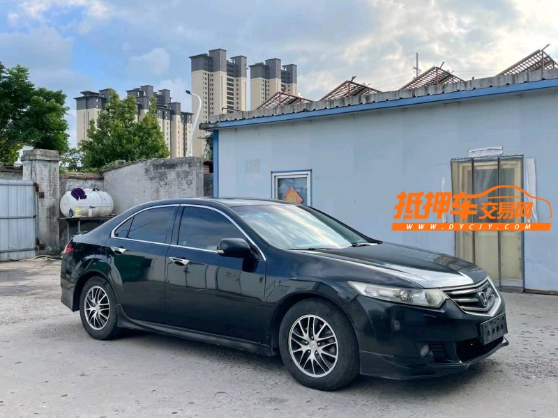 济宁11年本田思铂睿3
